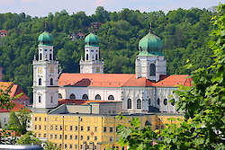 IG Bau Busreise nach Passau * Mehrtagesfahrt der IG Bau Bezirksverband Ostsachsen zum vierten Mal im Hotel Beinbauer * Der heutige Tagesausflug in die Dreiflüssestadt Passau mit einer Schifffahrt auf der Donau